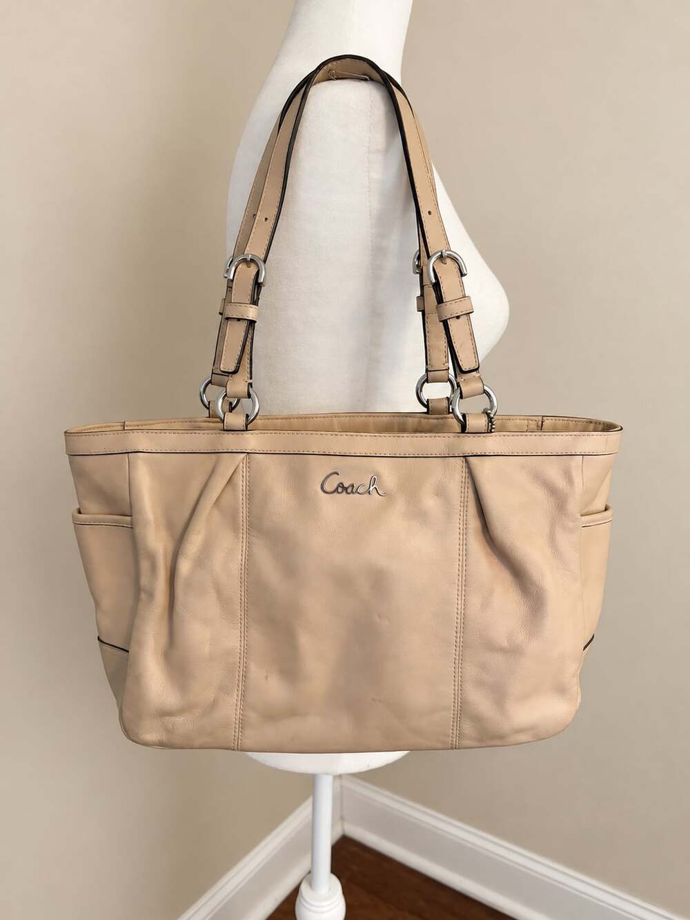 Coach Gallery Leather Shoulder Tote Bag Beige